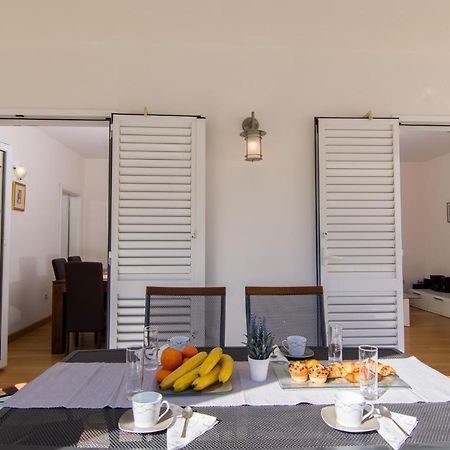 Villa Relax - Beautiful Apartment With Heated Saltwater Pool & Jacuzzi Kastela Dış mekan fotoğraf