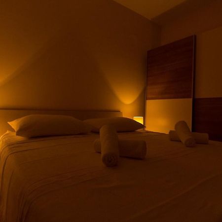 Villa Relax - Beautiful Apartment With Heated Saltwater Pool & Jacuzzi Kastela Dış mekan fotoğraf