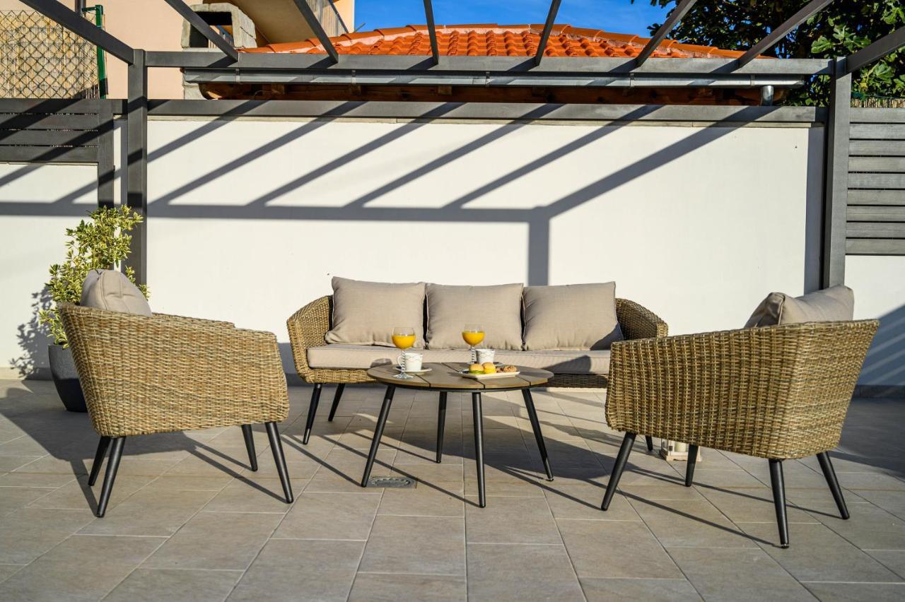 Villa Relax - Beautiful Apartment With Heated Saltwater Pool & Jacuzzi Kastela Dış mekan fotoğraf